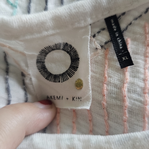 Anthro Akemi + Kim White Embroidered Blouse - Picture 11 of 12